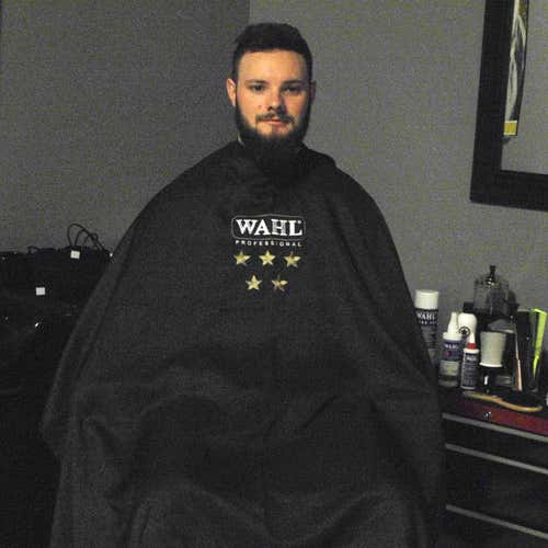 Wahl 5 Star Cape (Snap Closure Embroidered Logo)